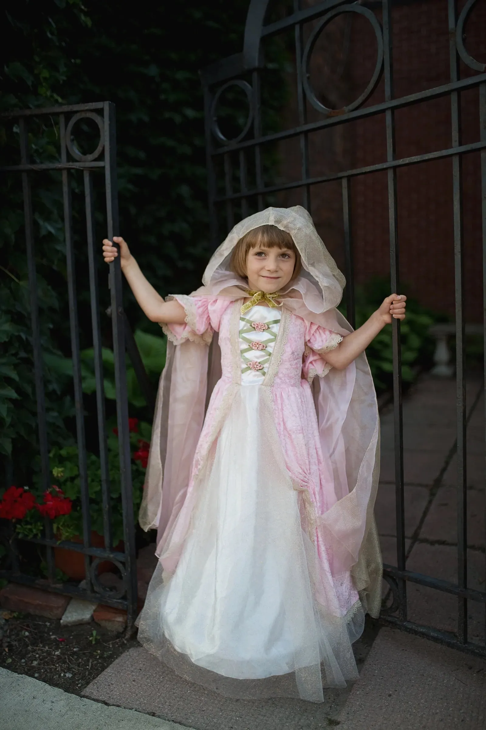 5/7 Royal Princess Dress Up Tulle Cape - Gold/Pink