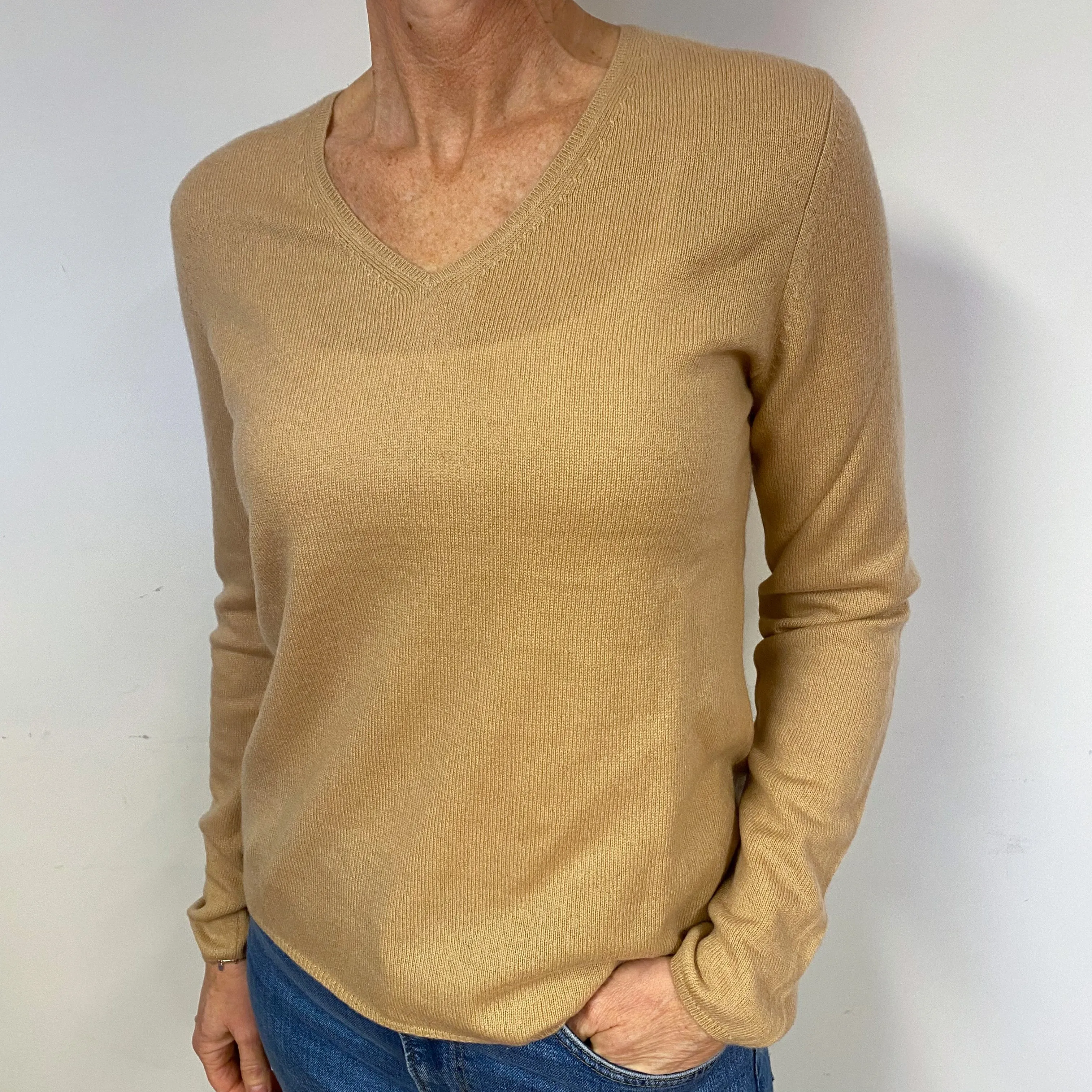 Camel Cashmere V-Neck Jumper Medium