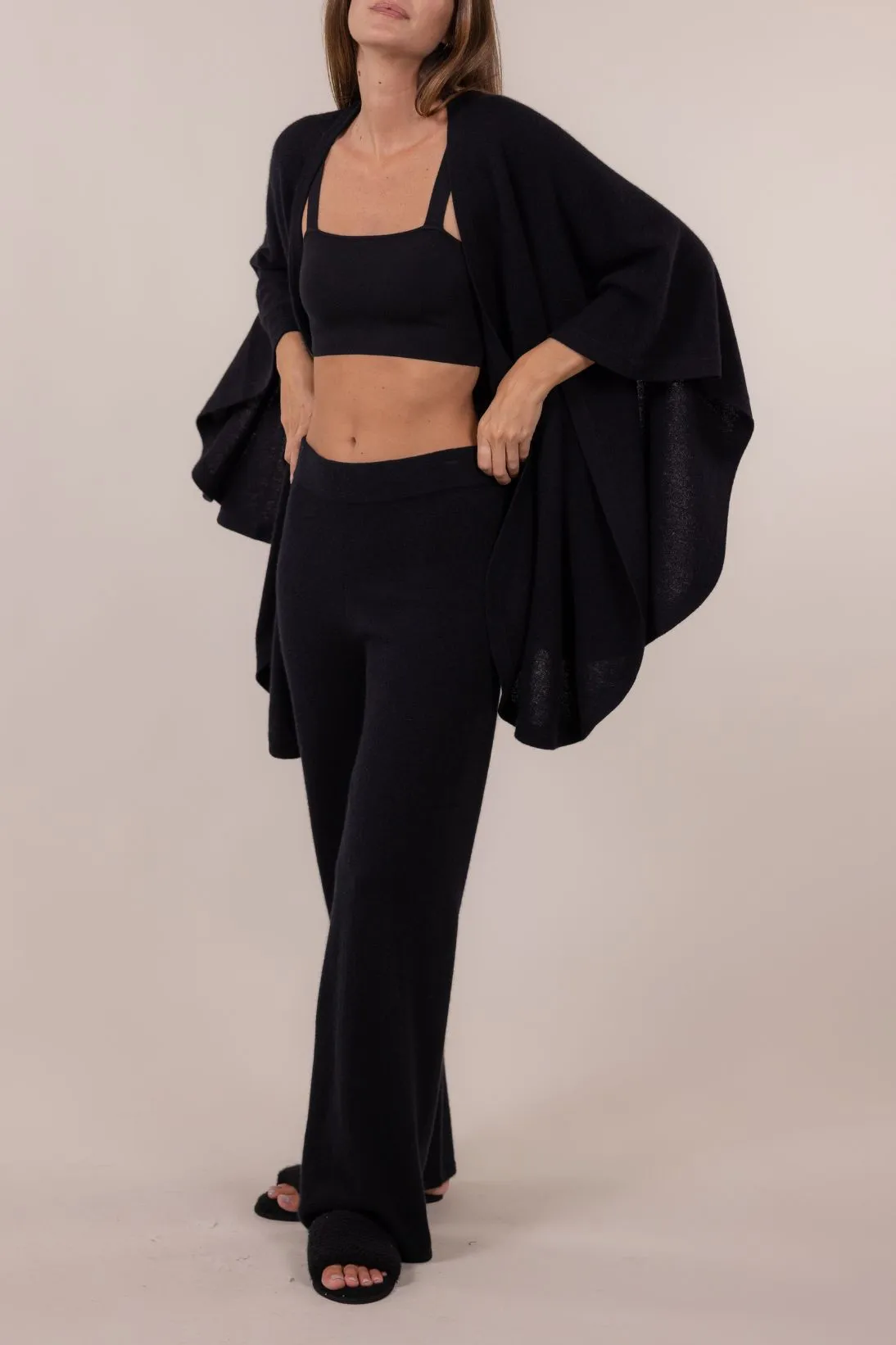 CASHMERE CAPE