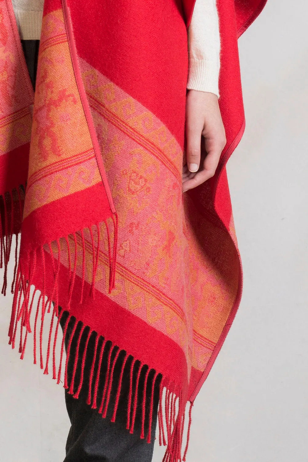 Chancay - 27 Cape Baby Alpaca Color Red