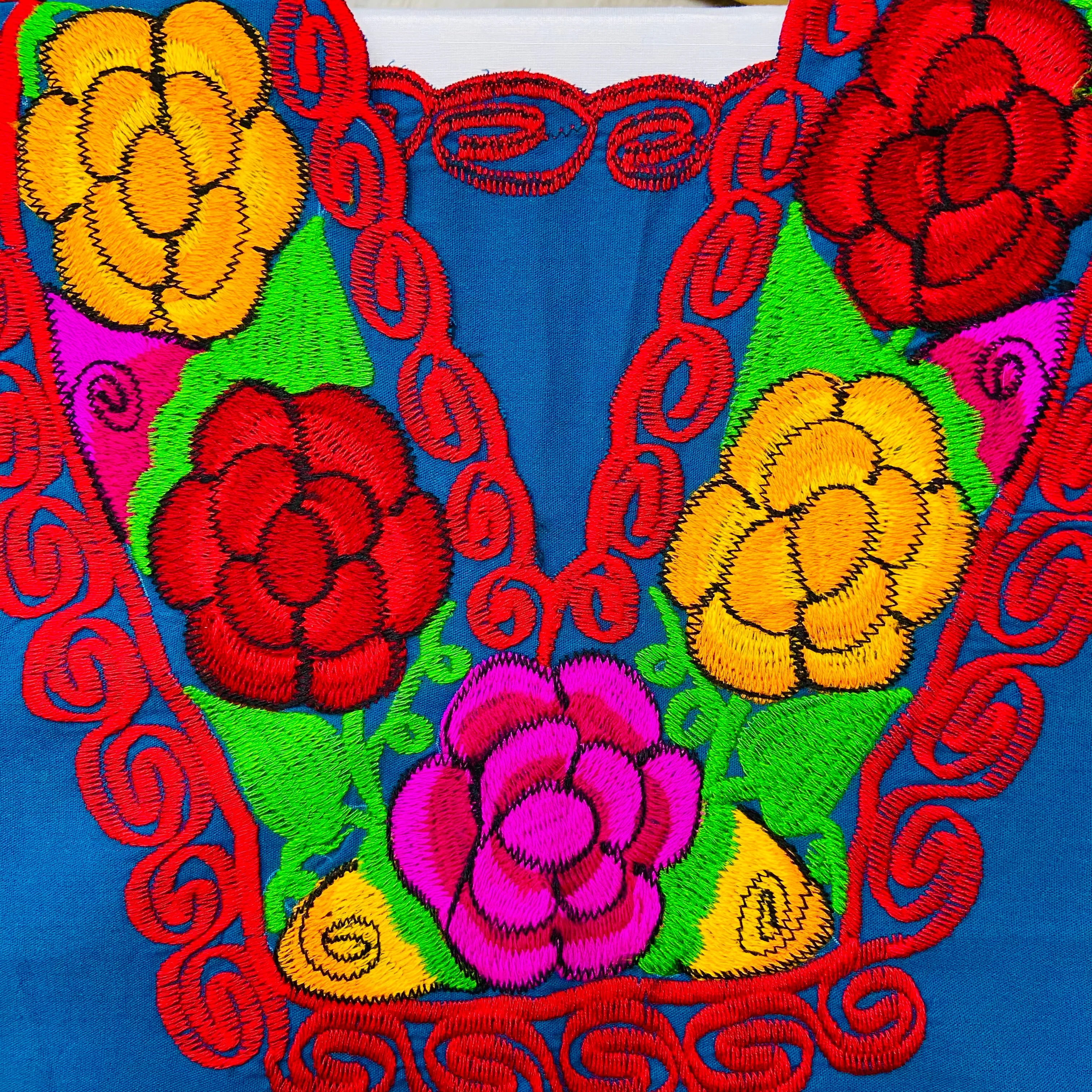 Chiapas Embroider Top- Plus Size