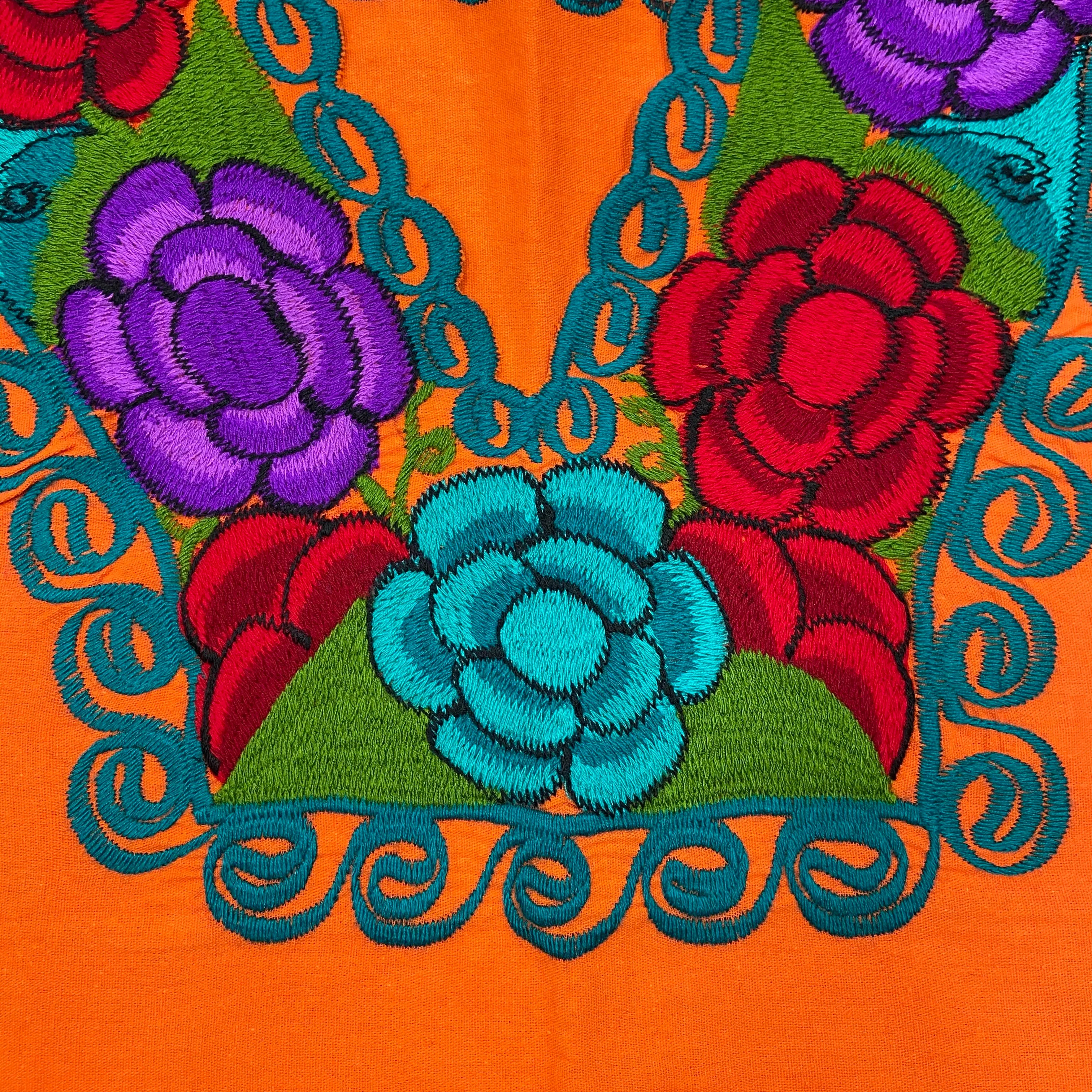 Chiapas Embroider Top- Plus Size