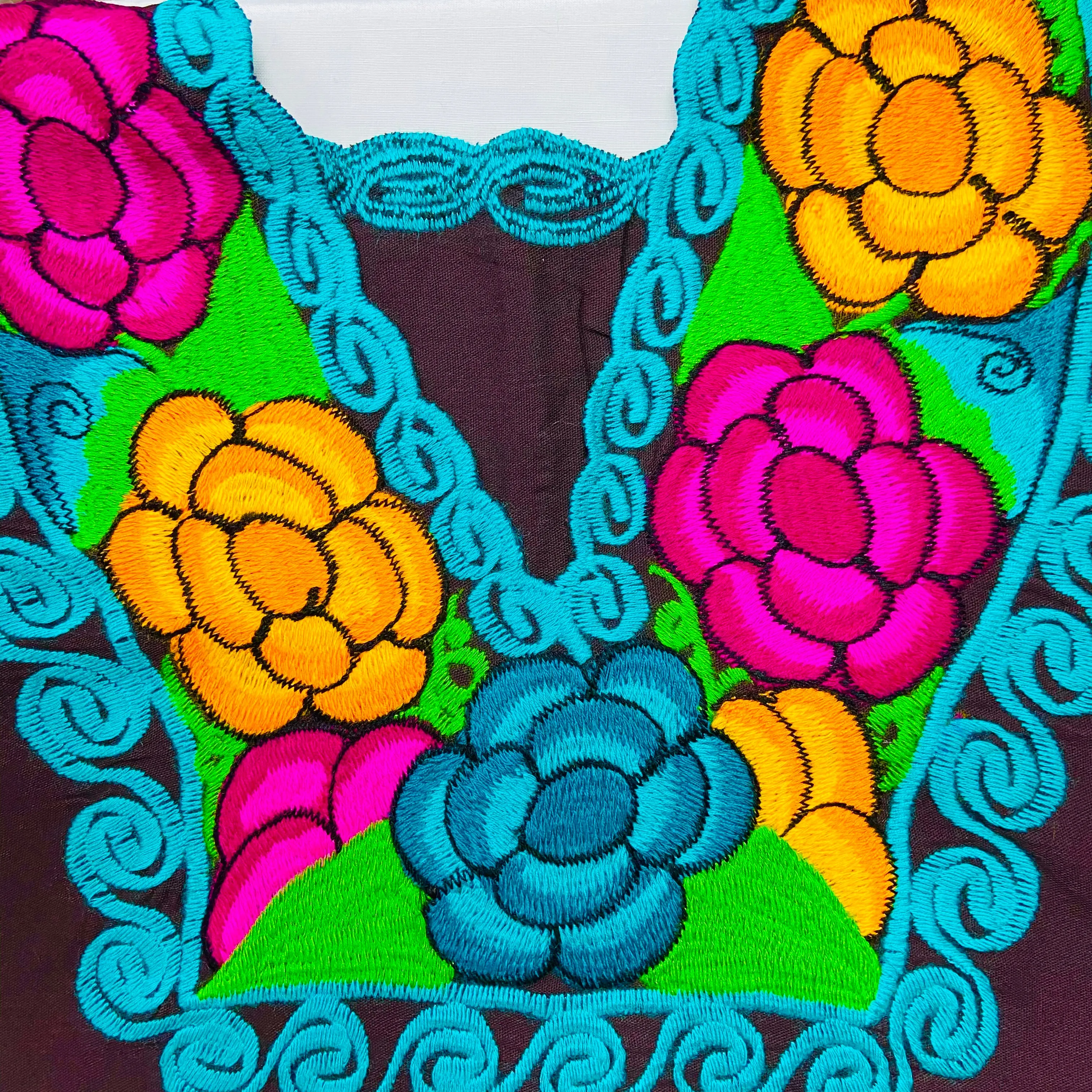 Chiapas Embroider Top- Plus Size