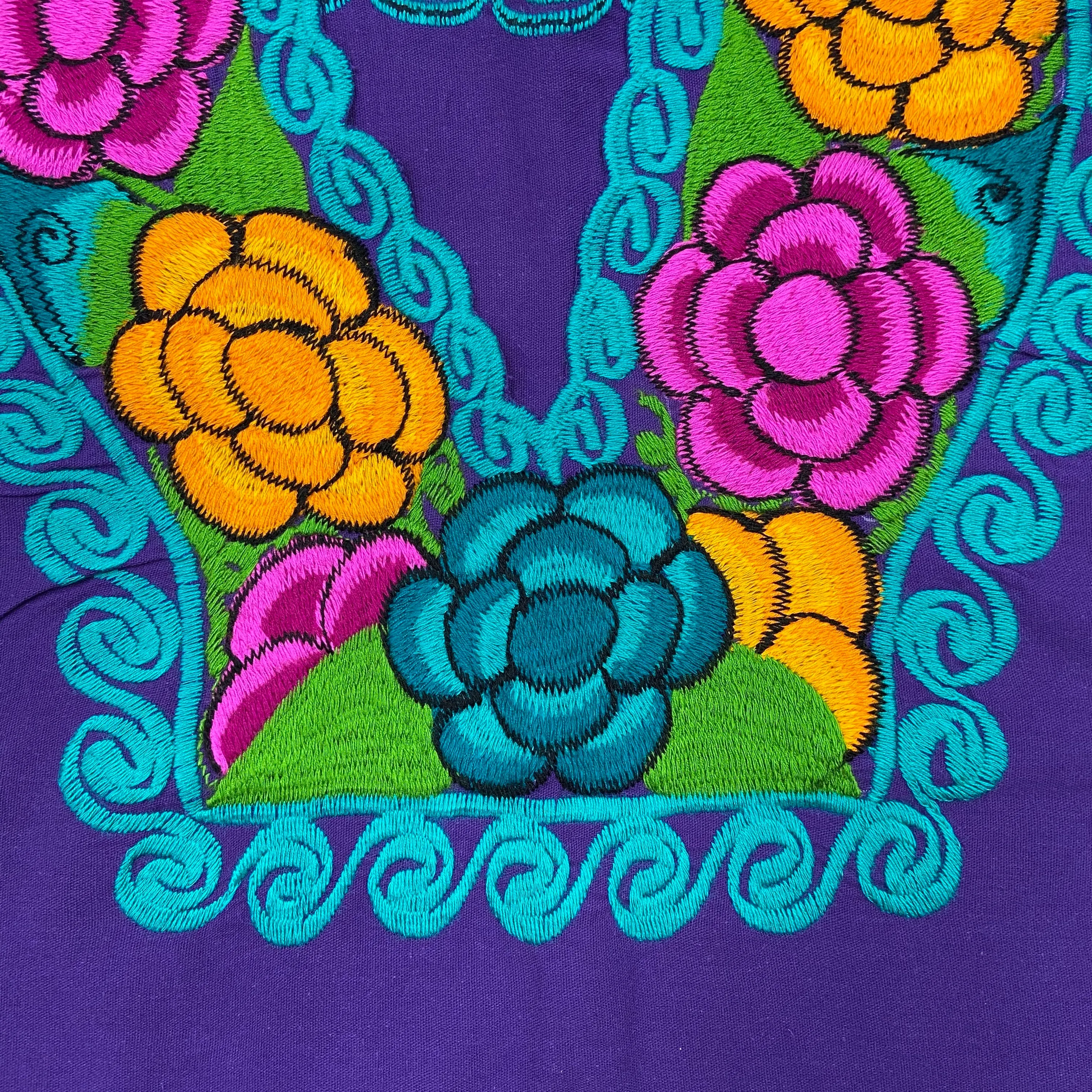 Chiapas Embroider Top- Plus Size