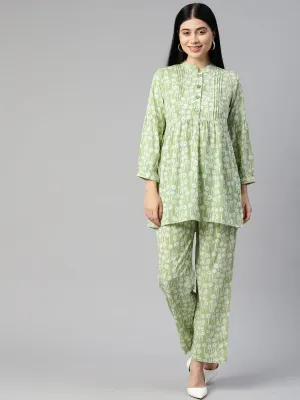 Cottinfab Women Printed Pleated Top with Trousers