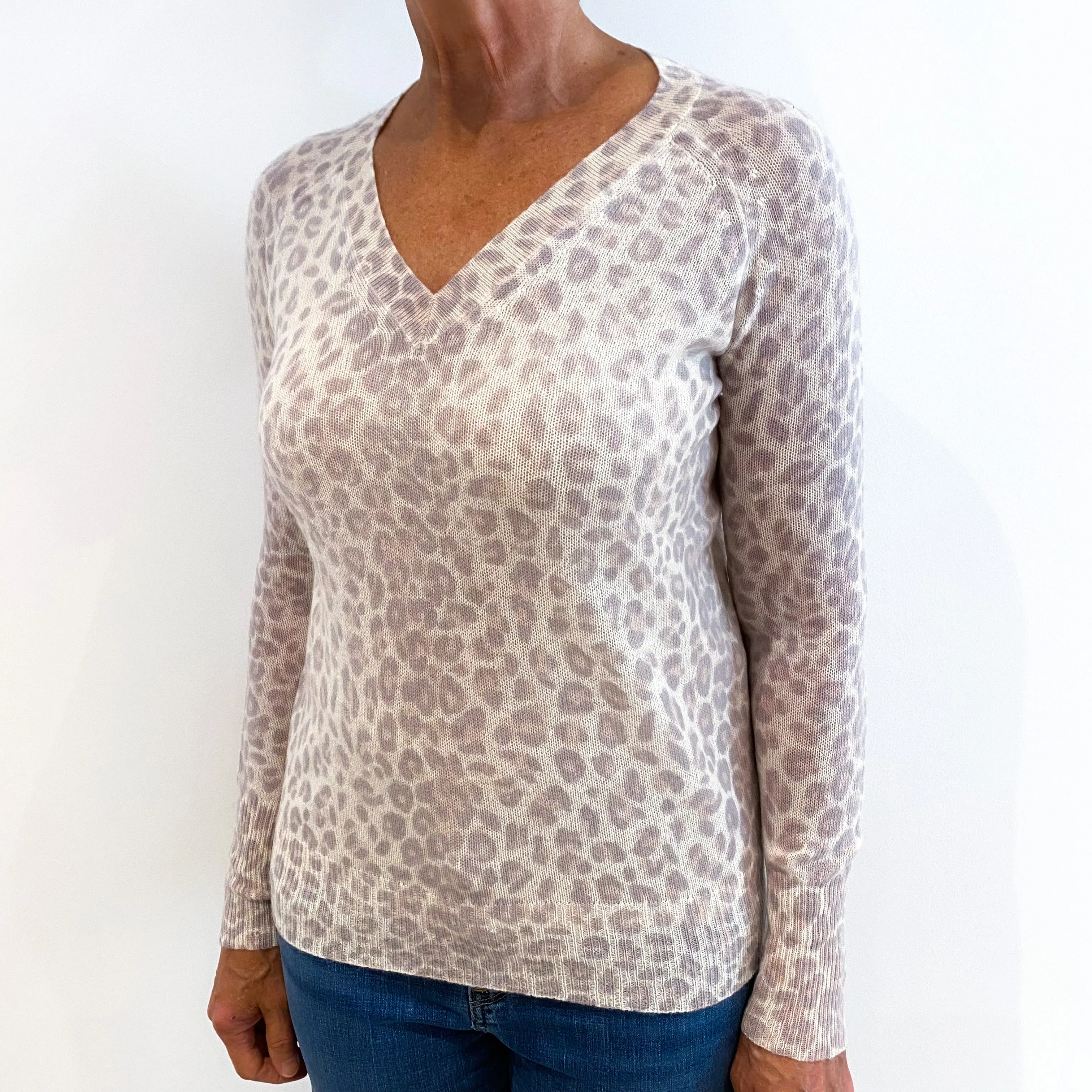 Cream Leopard Print Lightweight Cashmere V-Neck Jumper Medium