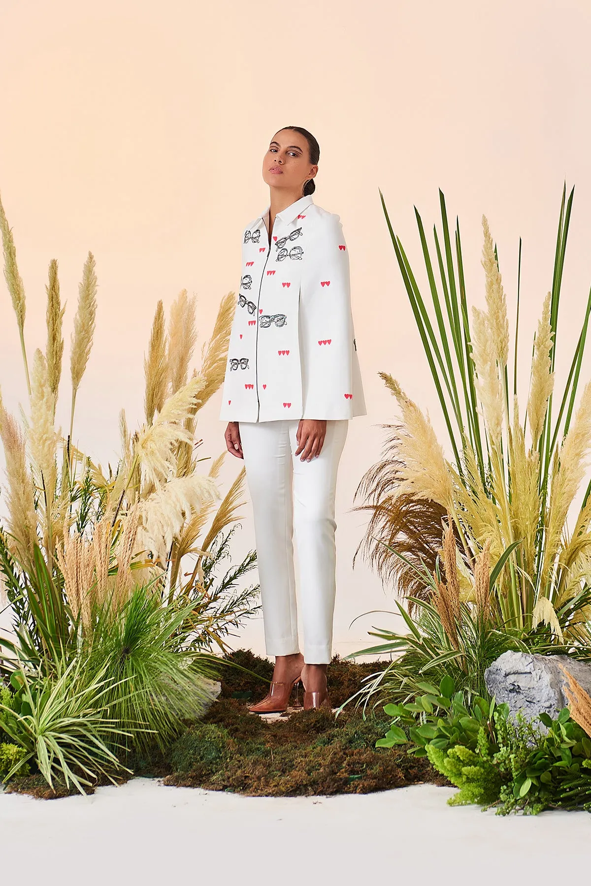 Holiday Sunglasses Cape With Narrow Pant