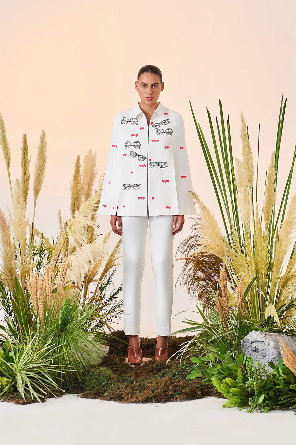 Holiday Sunglasses Cape With Narrow Pant