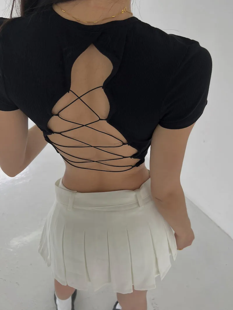 Julien Solid Color Slim Short Sleeve Backless Lace Up Cropped Top