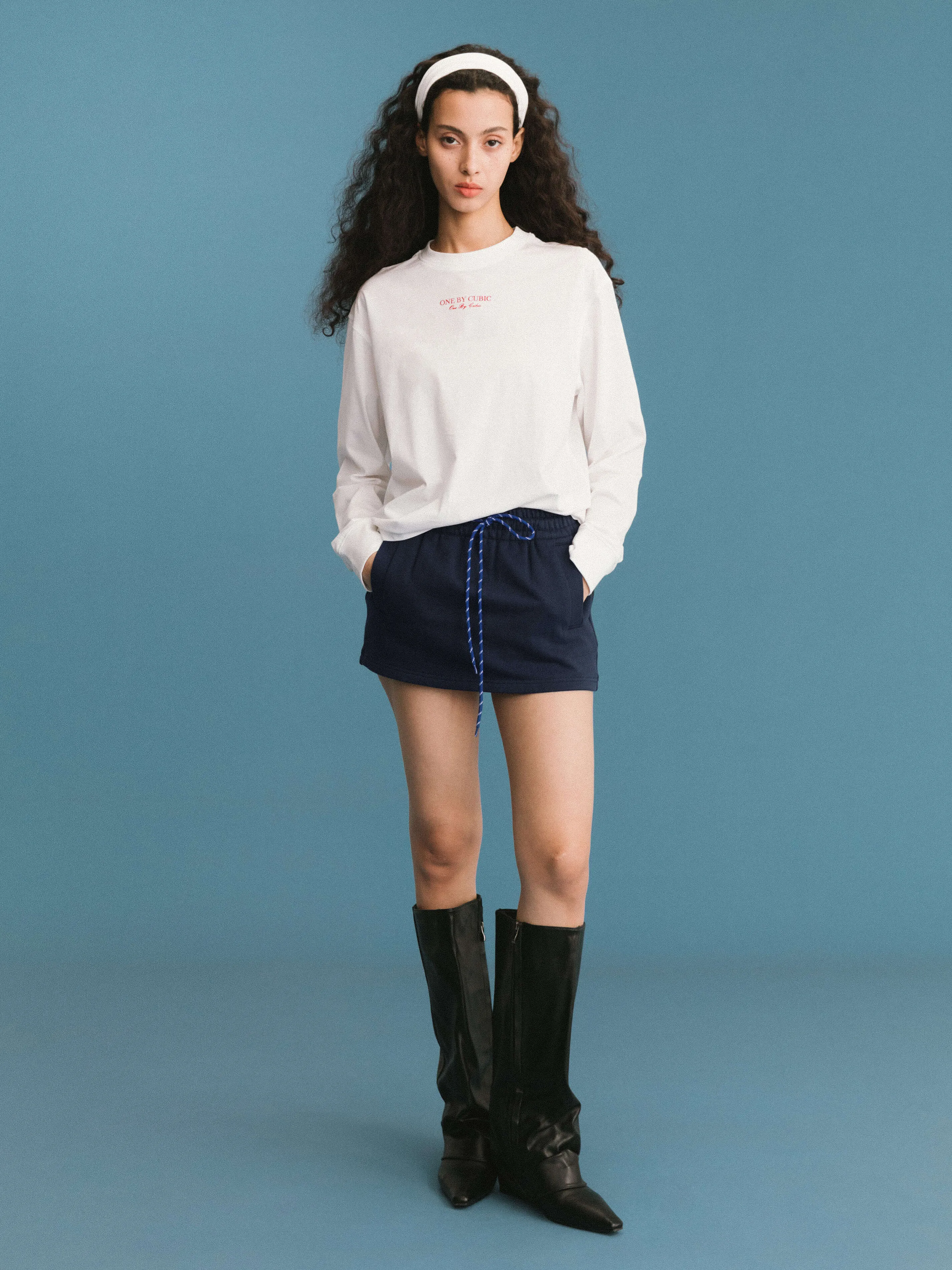 ONE BY CUBIC White Oversized Sweatshirt