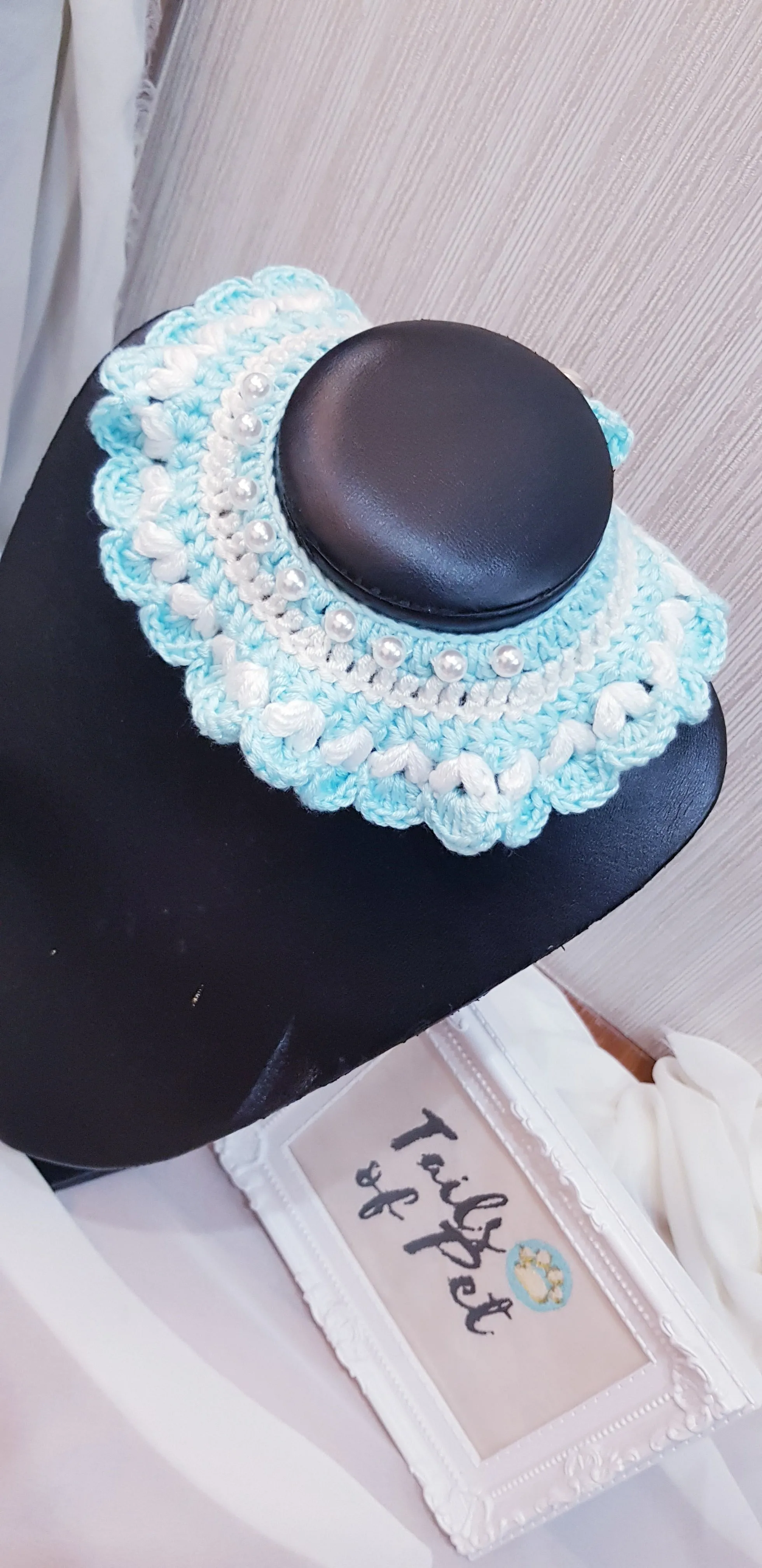 Sweet Dainty Tiffany cape with pearls (25 - 30cm)