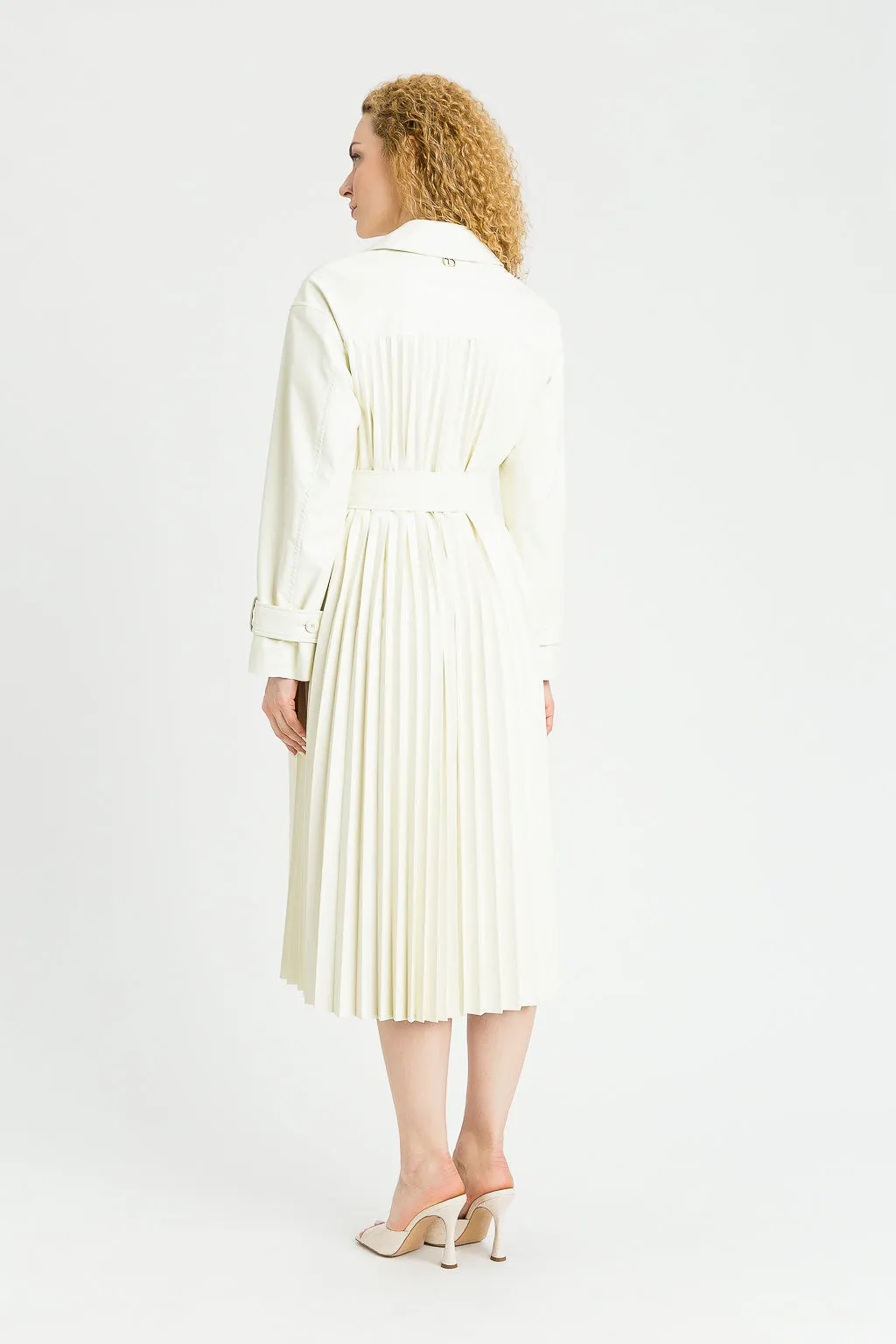 TWS-231TP2093 WHITE COAT