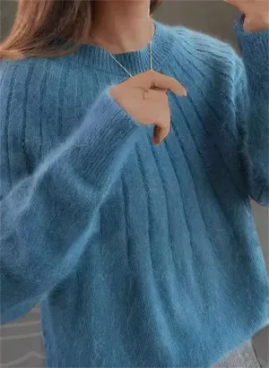Women - Knitted Sweater - Fluffy & Cozy - Warm Winter Comfort