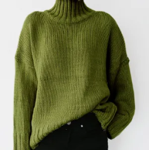 Women's Stylish Oversized Grass Green Cashmere Turtleneck Knitted Jumper | Ideal for Autumn/Winter